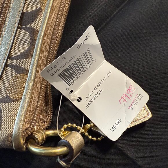 Coach Cross Body - Picture 3 of 3